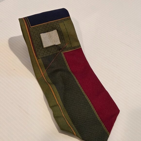 FRANK LLOYD WRIGHT BOXELDER SILK ITALY ABSTRACT ARCHITECTURE PRISM MENS TIE - Picture 1 of 11